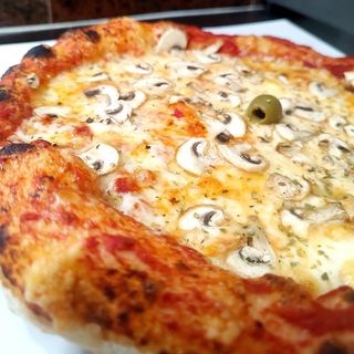 Pizza Funghi