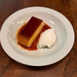 Flan casero con nata