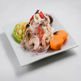ceviche mixto y porcion de arroz