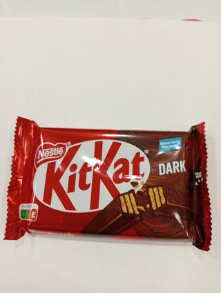 Kit Kat Dark