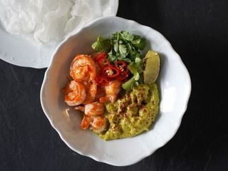 Тигрові креветки з гуакамоле (210g)