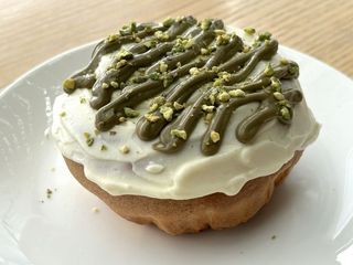 Сінабон з фісташкою