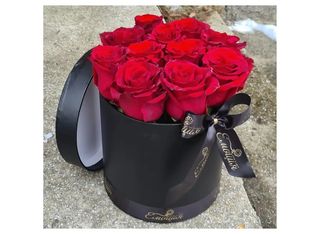 Кутия с червени рози Романтика