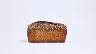 Chleb żytni z ziarnami