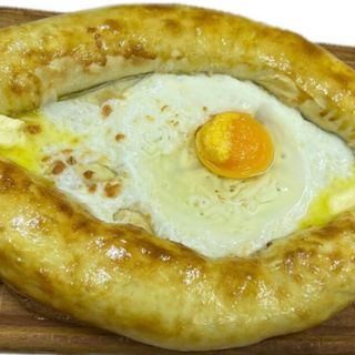 «ХАЧАПУРИ  ПО-АДЖАРСКИ»