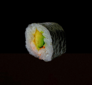 Maki de gamba con aguacate