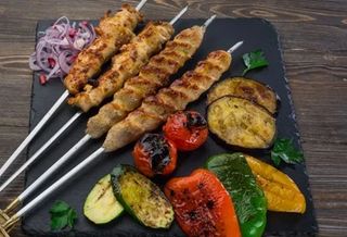 Люля кебаб с овощами   