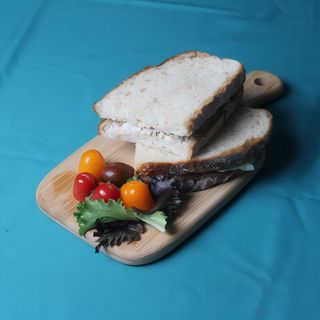 Tosta de Pepperoni Hot (Inclui Batatas Fritas)