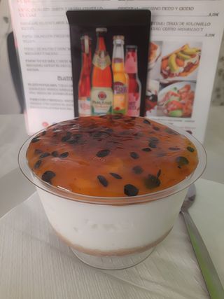 Tarta de queso con parchita (maracuyá)