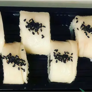 Uramaki Pez Mantequilla Roll (8 Pzs.)