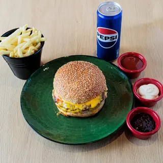 Čizburger,  pomfrit, pepsi limenka 0.33
