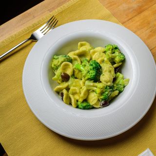 Orecchiette con broccolini