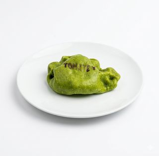 Empanada De Tomate Y Albahaca