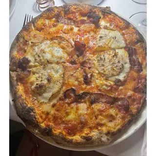 Carbonara Pizza with Free Gelato Scoop