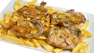 Pollo estilo Kentucky + patatas + 1 huevo