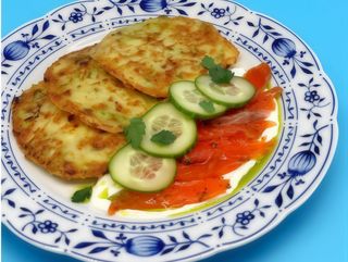 Деруни кабачкові з лососем (250g)
