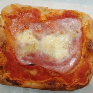 Pizzetta rossa  Margherita con patate e cotto