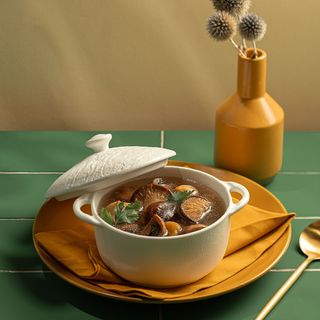 Юшка з білими грибами