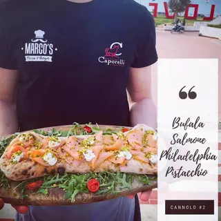 Cannolo #2 con Bufala, SALMONE, Philadelphia e Granella di Pistacchio