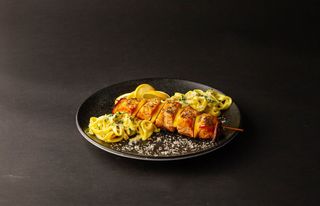 Frigarui de somon cu tagliatelle﻿