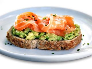 Torrada De Salmón Y Aguacate