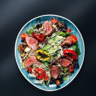 სტეიკ სალათი გრილ მორი