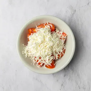 Paradajz salata sa sirom