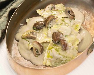 RAVIOLI AI FUNGHI