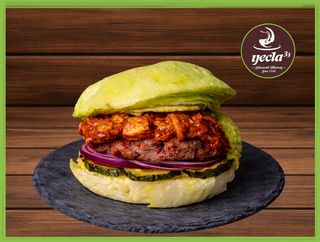 Burger Paleo Beef & Ribs (323 Cal, 24g proteínas, 4g carbohidratos, 23g grasas)