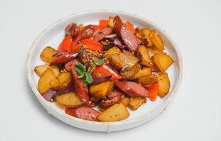 Картопля з ковбасками (385г)