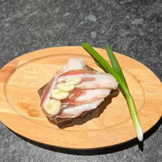 ბუტერბროდი სალით