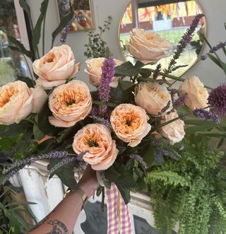 Bukiet róże z angielskiego ogrodu 