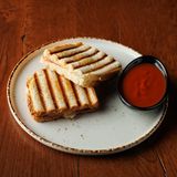 Tost sendvič šunka