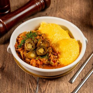 Post - Vărzică perpelită la cuptor cu mămăligă și jalapeno - post