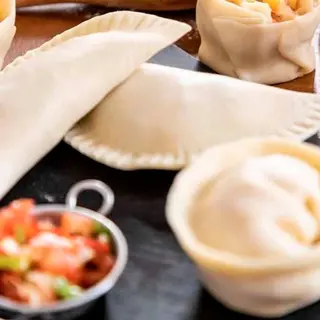 Empanada de Jamón y Queso (6 Uds.)