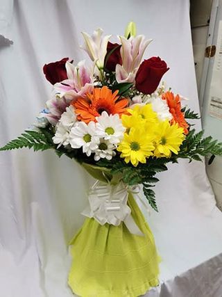 Ramo Flor Primaveral Y Rosas