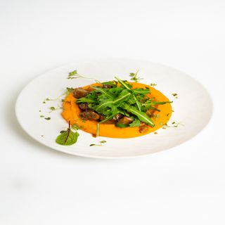 Гуляш с тыквенным пюре