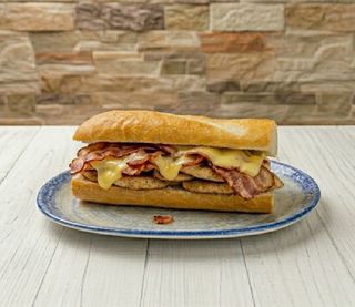 Bocadillo De Pollo Súper