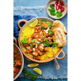 Mutton Rogan Josh, Steamed Rice, Garlic Naan, Chips