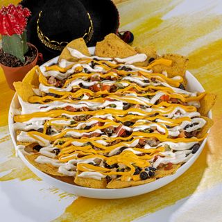 ნაჩოსი  საქონლის ხორცით