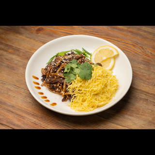 Жареный чачжанмен 