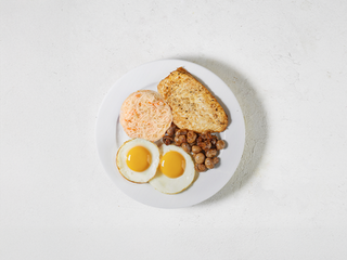 Сніданок з куркою, яєчнею та квашеною капустою (американський)