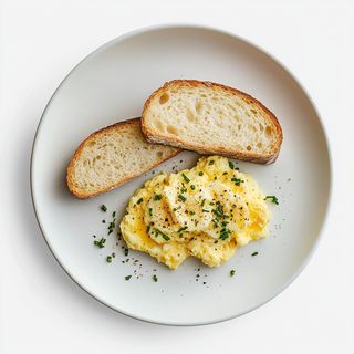 Jajecznica zapiekana w croissancie