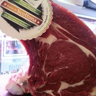 Costata di Scottona con Osso 1kg