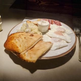 Jaja sa slaninom 270gr