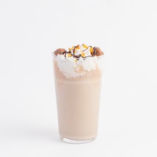 Молочный коктейль сникерс 500 мл