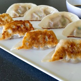 Gyoza giapponese grigliate con pollo 4 pz