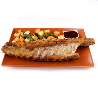 Costillar Barbacoa con Salsa Barbacoa