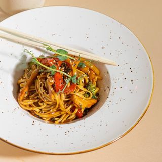 Удон с курицей