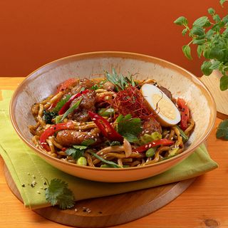 Яєчна локшина з куркою